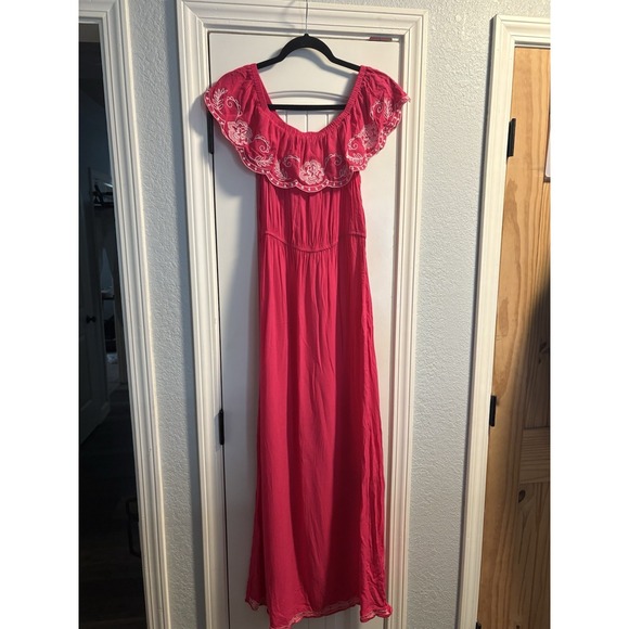 Flying Tomato Dresses & Skirts - Flying Tomato Pink Off Shoulder Embroidered Boho Maxi Dress Large Floral Rayon